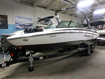 2013 Bryant 233X WA (Inboard/Outboard) Brown + White, Trailer Included, 350 Mag