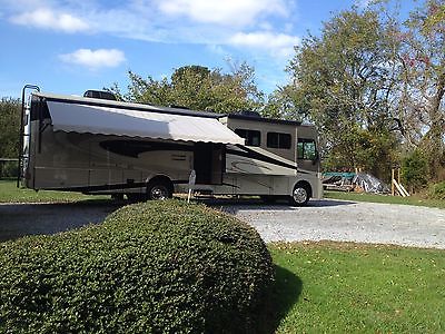 Winnabago Sightseer 36 ft in Excellent Condition for Sale