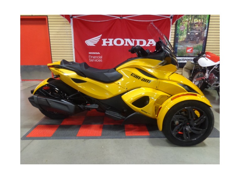 2013 Can-Am Spyder ST- SE5