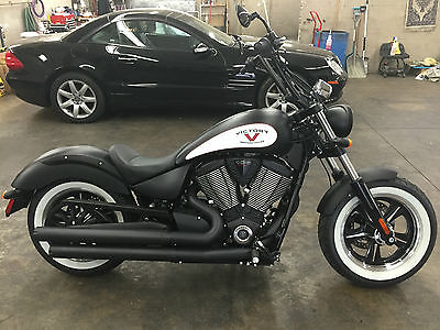 Victory : High Ball 2014 victory high ball only 580 miles perfect shape will ship