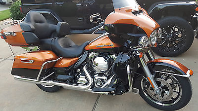 Harley-Davidson : Touring 2014 harley davidson unlimited only 92 miles mint condition removable luggage