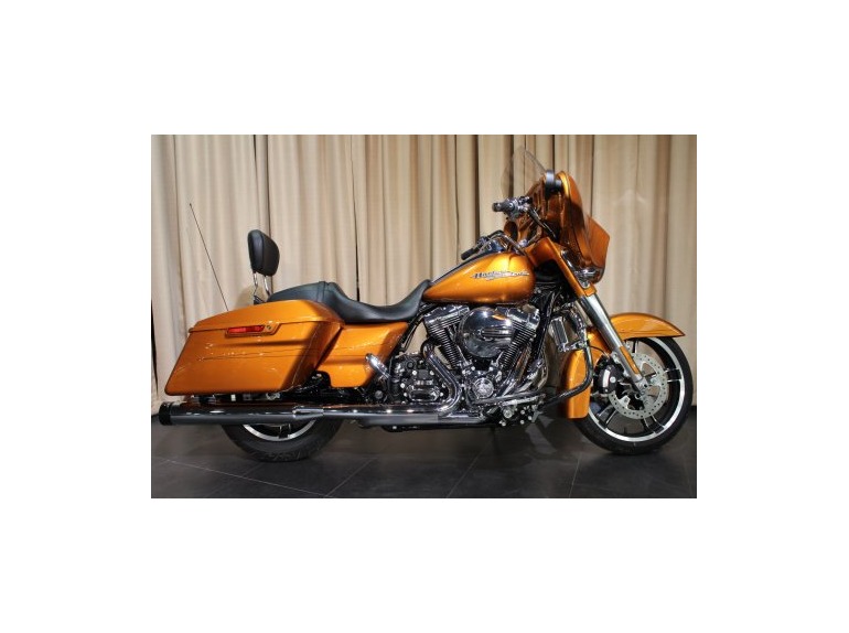 2015 Harley-Davidson Touring FLHXS - TOURING STREETGLIDE SPEC