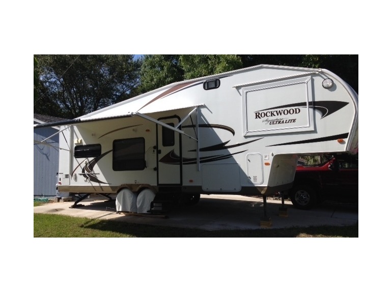2011 Forest River Rockwood Signature 8280WS
