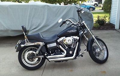 Harley-Davidson : Dyna 2006 harely street bob