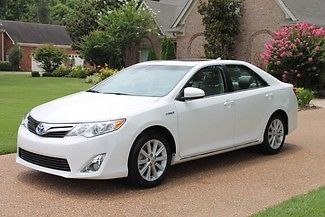 Toyota : Camry Hybrid XLE One Owner Perfect Carfax Navigation  Backup Cam Michelin Tires  MSRP New $34705