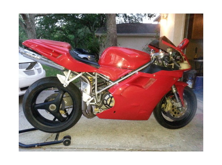 2001 Ducati Superbike 748