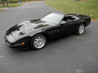 Chevrolet : Corvette Convertible 1992 chevy corvette convertible black on black 38 700 original miles s match