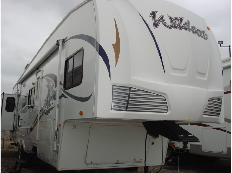 2008 Forest River Wildcat 32QBBS