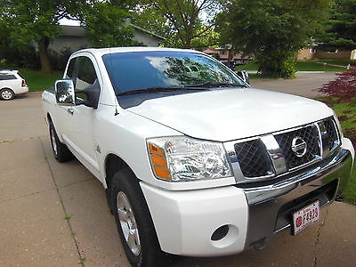 Nissan : Titan SE Extended Cab Pickup 4-Door White King cab 4x4, new tires, good condition SE 5.6 liter