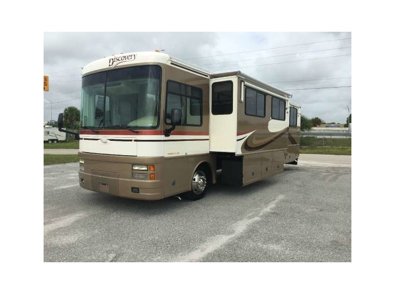 2000 Fleetwood Discovery 36T