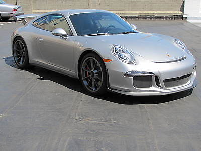Porsche : 911 GT3 in Silver Metallic with only 1,980 miles! 2014 porsche 911 gt 3 silver metallic low miles