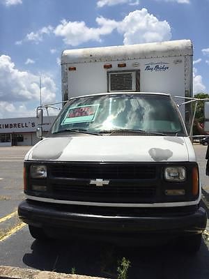 Chevrolet : Express Truck Frame 1999 3500 chevy box truck with refrigeration system and aluminum slideout ramp