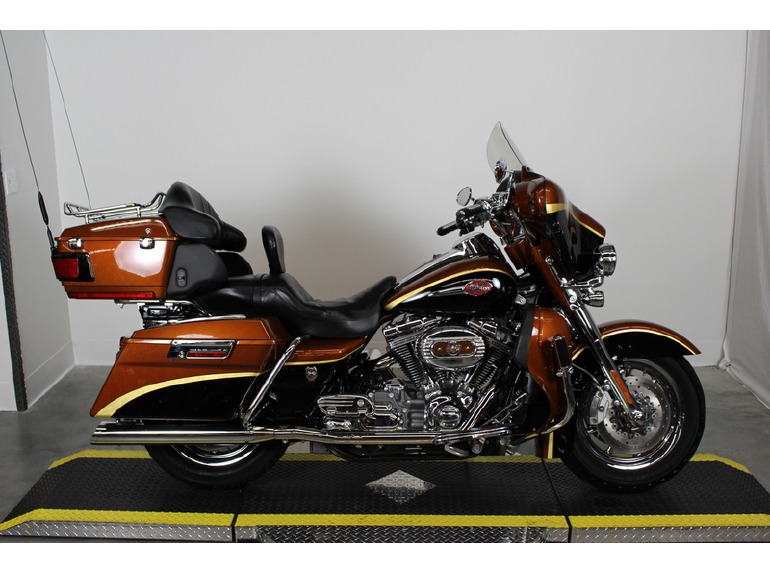 2008 Harley-Davidson FLHTCUSE3 - Ultra Classic Screamin' Eagl