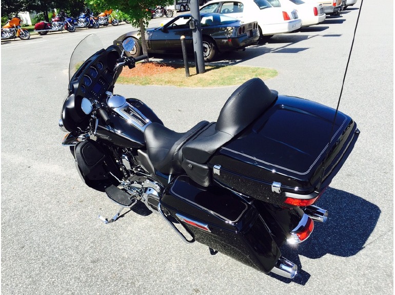 2015 Harley-Davidson FLHTCU - Electra Glide Ultra Classic