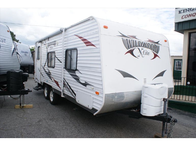 2014 Forest River Wildwood X-Lite 221RB