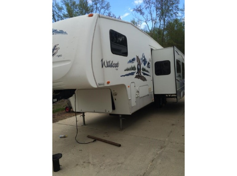 2006 Forest River Wildcat 31QBH