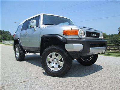 Toyota : FJ Cruiser CLEAN CARFAX LIFTED ONE YEAR POWERTRAIN WARRANTY U CLEAN CARFAX RUST FREE AUTOMATIC LIFTED SUBWOOFER PKG COMP PKG DIFFERENTIAL LOCK