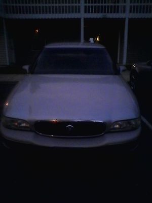 Buick : LeSabre 4 dr sedan 1998 buick lasabre custom champagne in color great car body is immaculate
