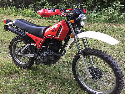 Yamaha : XT Red 1982 Yamaha XT200 is in excellent condition for its age and runs strong.