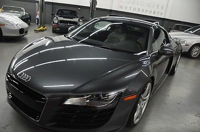 Audi : R8 4.2L R8 ONLY 9866 MILES, LOAQDED , IN EXCELLENT CONDITION