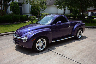 Chevrolet : SSR Base Convertible 2-Door 2004 chevorlet ssr perfect carfax only 13 k miles rare purple color