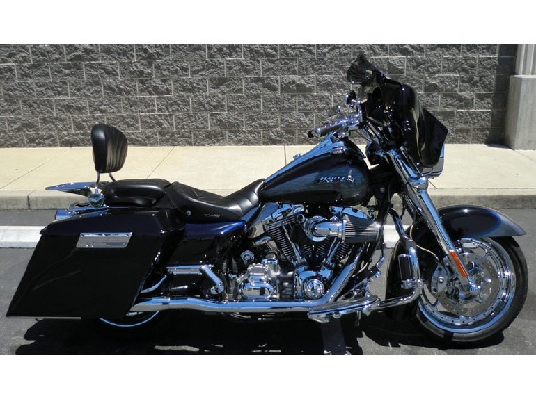 2008 Harley-Davidson FLHRSE4 - Road King Screamin' Eagle