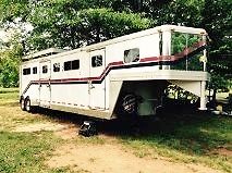 Aluminum 4 Horse GN Trailer Head to Head  with extra pony stall in middle