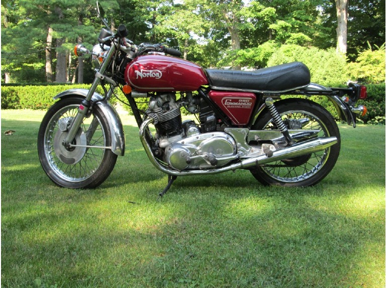 1975 Norton Commando