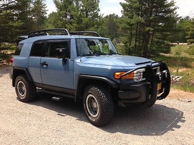 Toyota : FJ Cruiser ULTIMAtE TRAIL EDITION ULTIMATE TRAILS EDITION WITH RARE 6 SPEED ON THE FLOOR