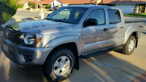 Toyota : Tacoma FJ13 Graphite Toyota Tacoma 2015 TRD Off Road with Towing Package 2WD Silver