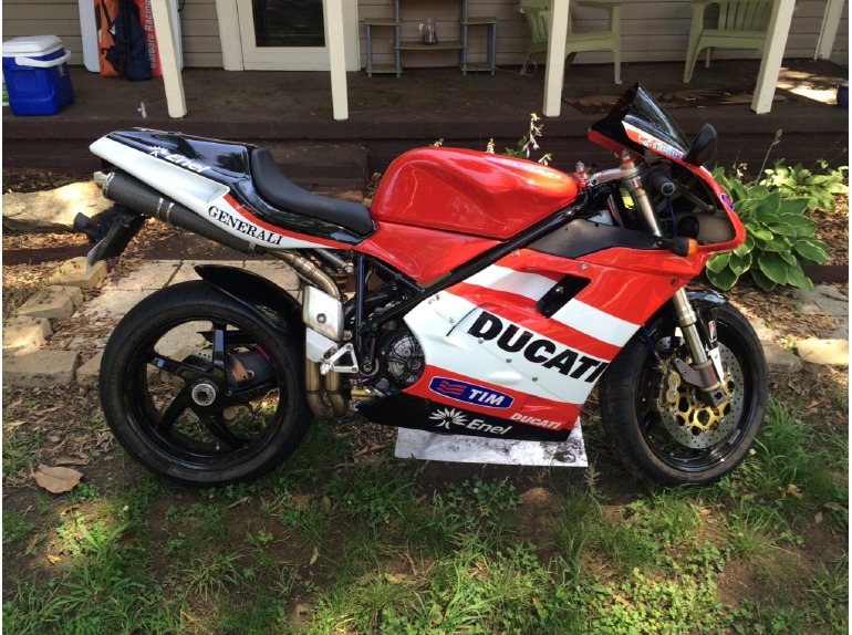 1995 Ducati Superbike 916