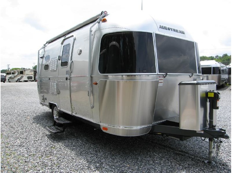 2016 Airstream Flying Cloud 20C Bambi - Golden Night Wi