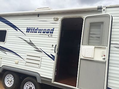 2009 Wildwood 19' Travel Trailer by Forest River