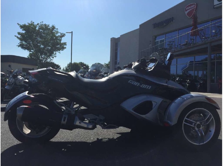 2009 Can-Am Spyder  SM5