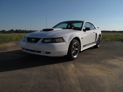 Ford : Mustang GT Premium Ford Mustang GT Premium Coupe 2001 / 2nd owner / Very-well maintained