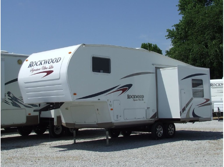 2008 Forest River Rockwood Signature 8244WS