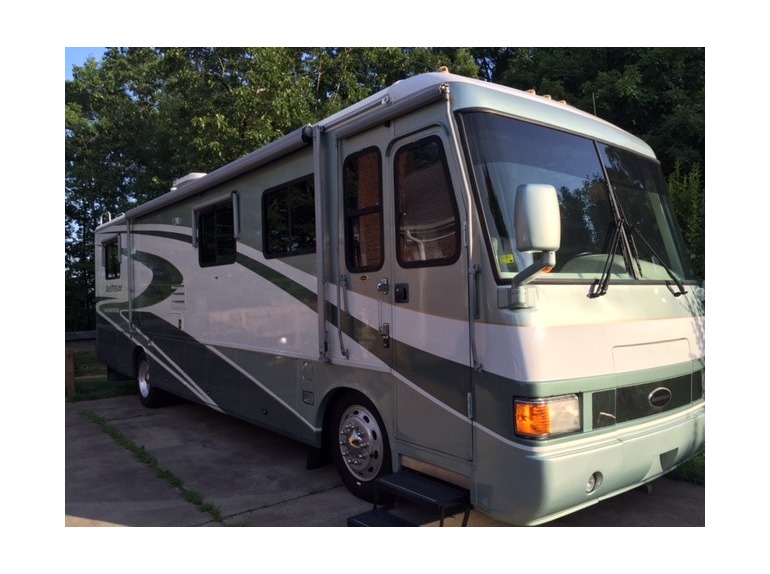 2001 Airstream Land Yacht