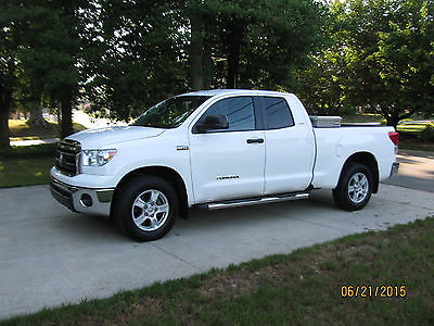 Toyota : Tundra SR5 Well equiped and maintained , One owner , non smoker, all original equipment