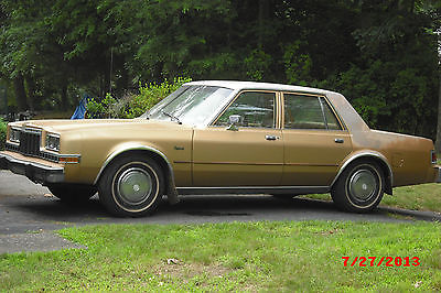 Dodge : Other 1985 dodge diplomat 4 door sedan good condition