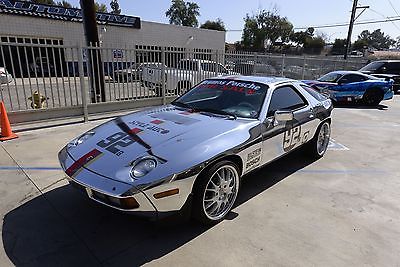 Porsche : 928 S Chrome 1985 Porsche 928 S with 30th Daytona Graphics