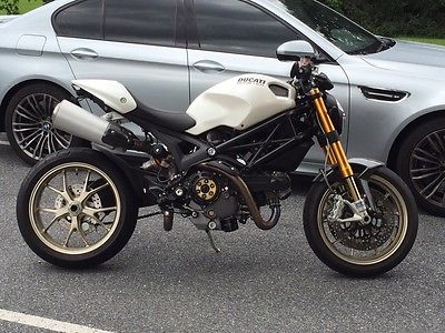 Ducati : Monster 2009 ducati monster 1100 s pearl white mint condition ohlins