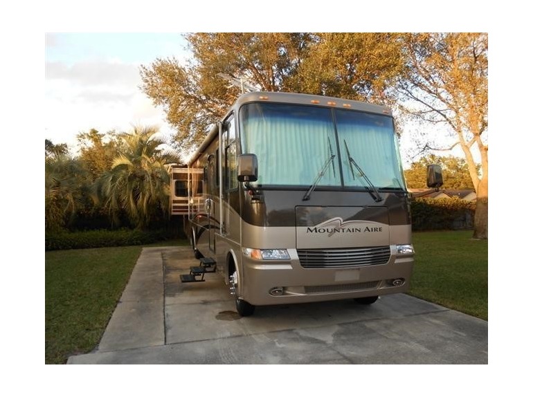 2004 Newmar Mountain Aire 3778