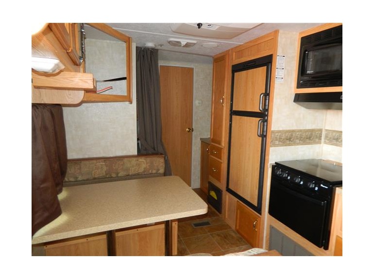 2007 Forest River Cherokee 23DD