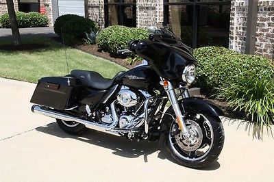 Harley-Davidson : Touring Street Glide Vivid Black Rinehart Pipes Klock Werks Windshield & More Texas Adult Owned!!