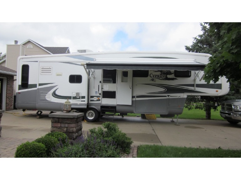 2008 Newmar Cypress 33RLSH