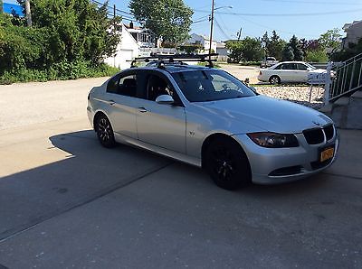 BMW : 3-Series 328 xi Silver, sedan, with sun roof and roof rack