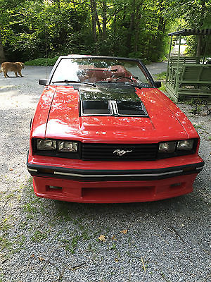 Ford : Mustang gt Ford mustang GT Convertible 1983