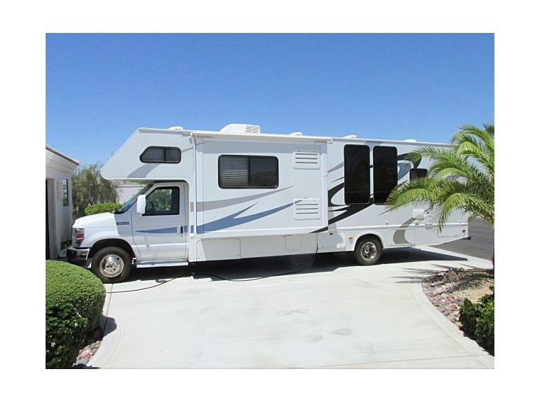 2008 Thor Motor Coach Four Winds Majestic