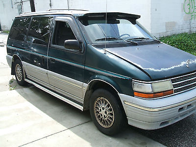 Plymouth : Grand Voyager THIS IS A GRAND VOYAGER ,1994