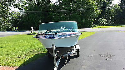 1958 Vintage Boat - Runabout